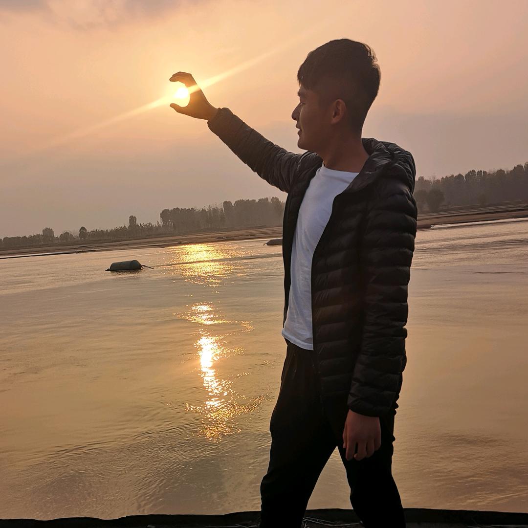 加木斯酒店——小郭