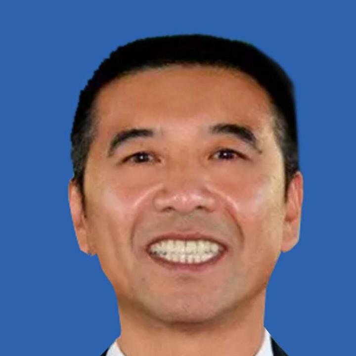 新阳村村长老方