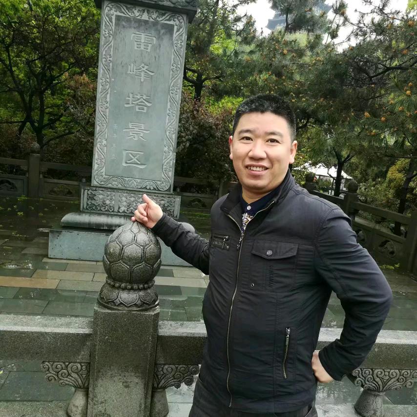 华南理工职业技术学校郑主任