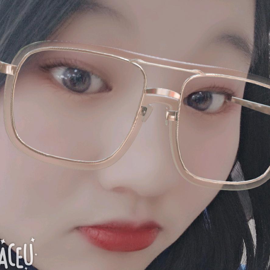 旅途中的菇凉(･ิϖ･ิ)っ