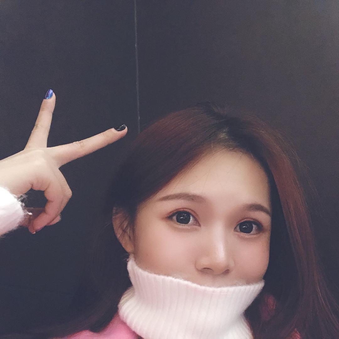 黄小璇