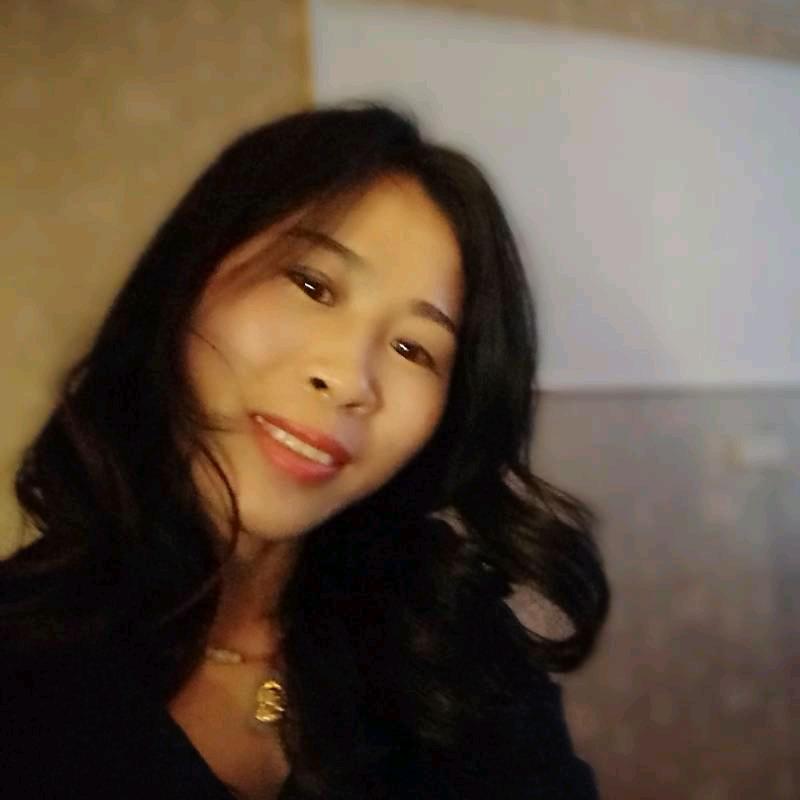 张莉