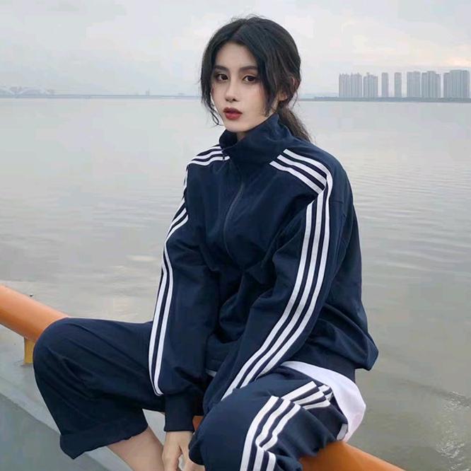 画画的baby🍒