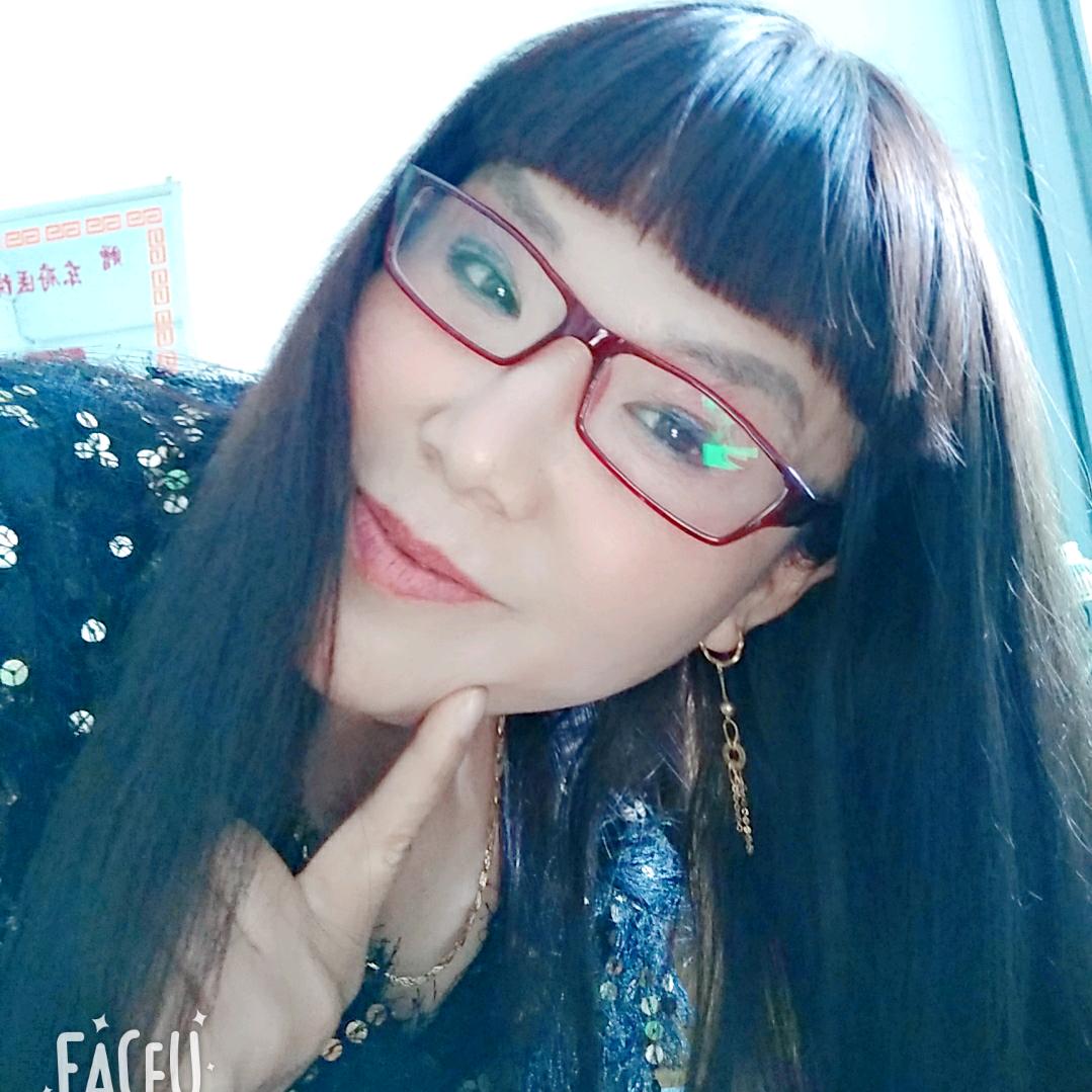 阳光明媚