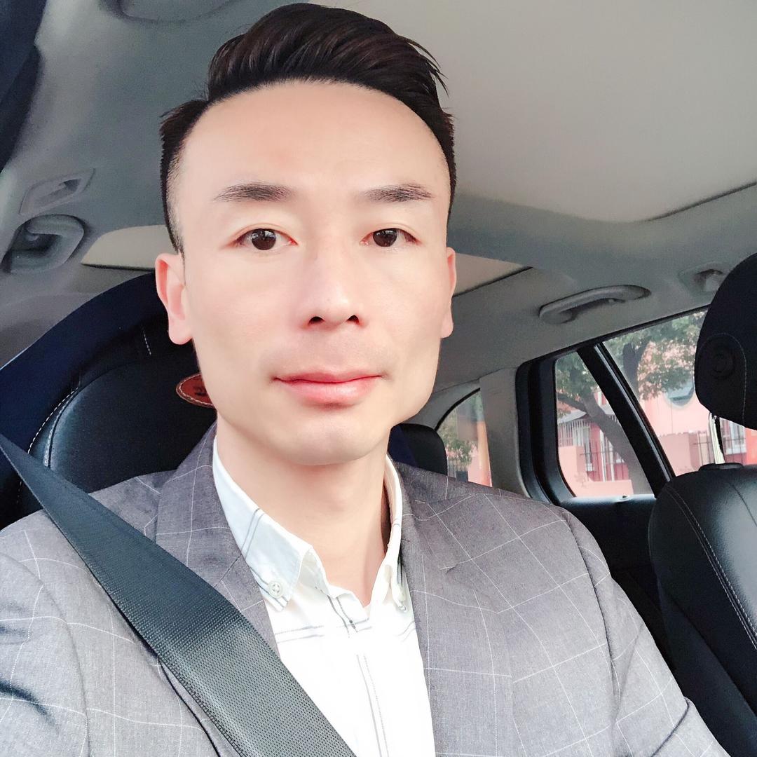 俊哥贴好膜