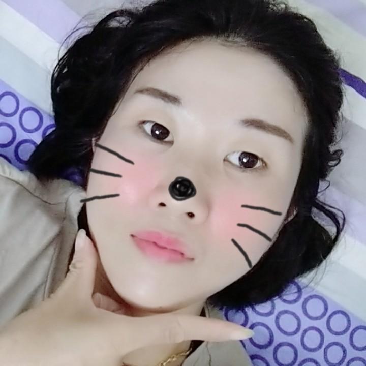 依依