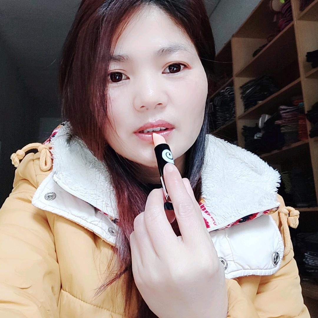 墨靓