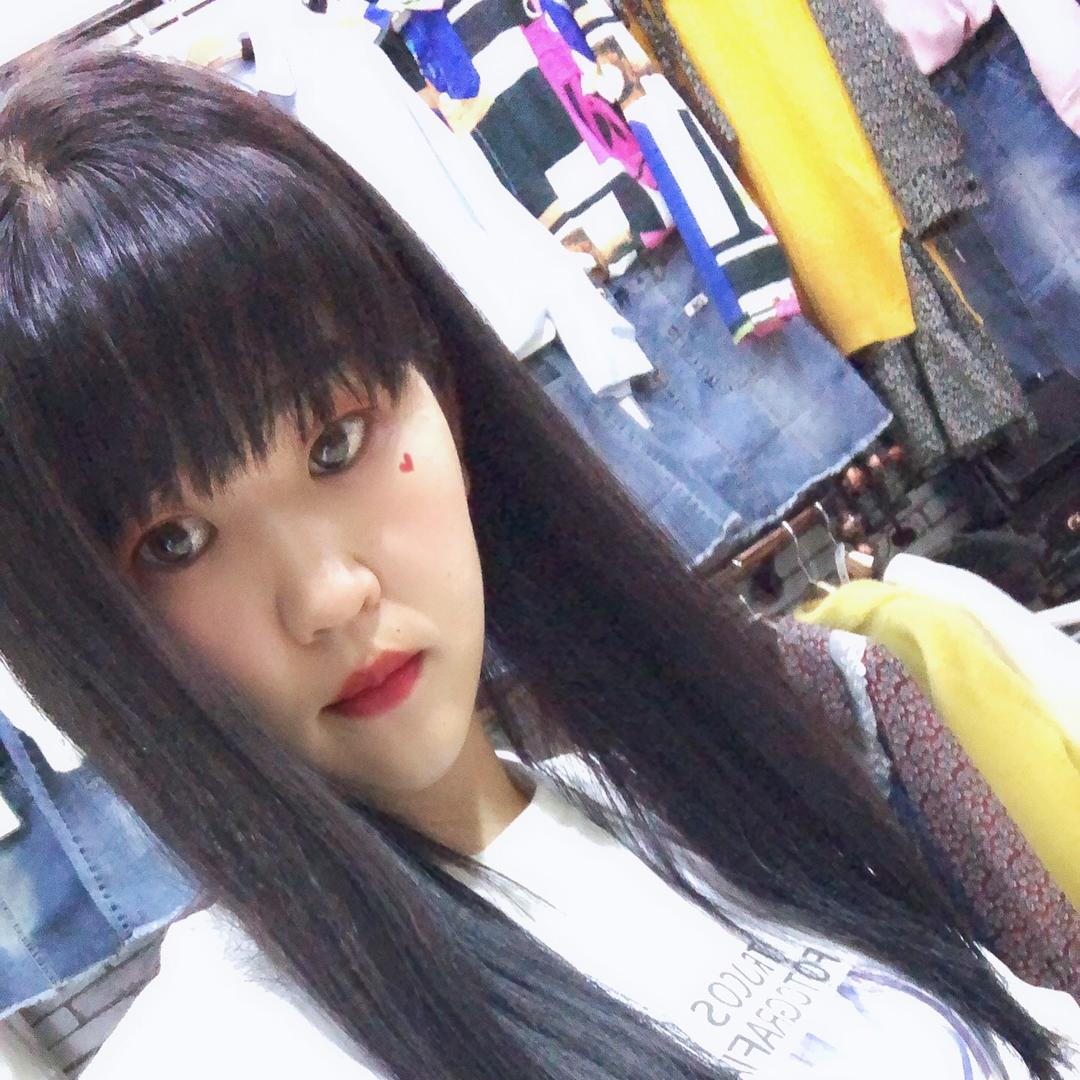莉莉