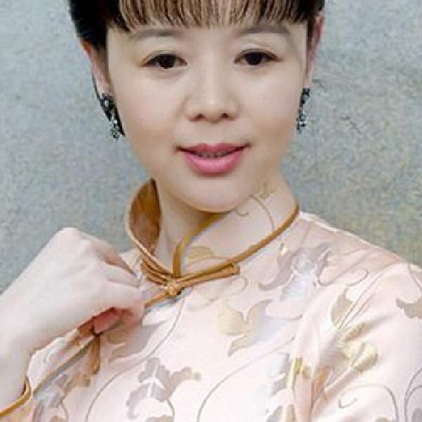 四川通江人，本人姓杜