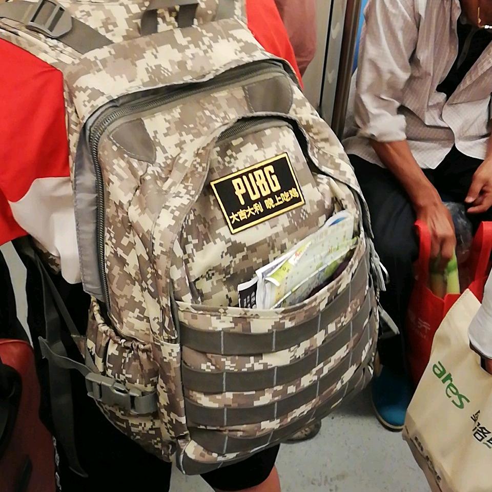 黄小健