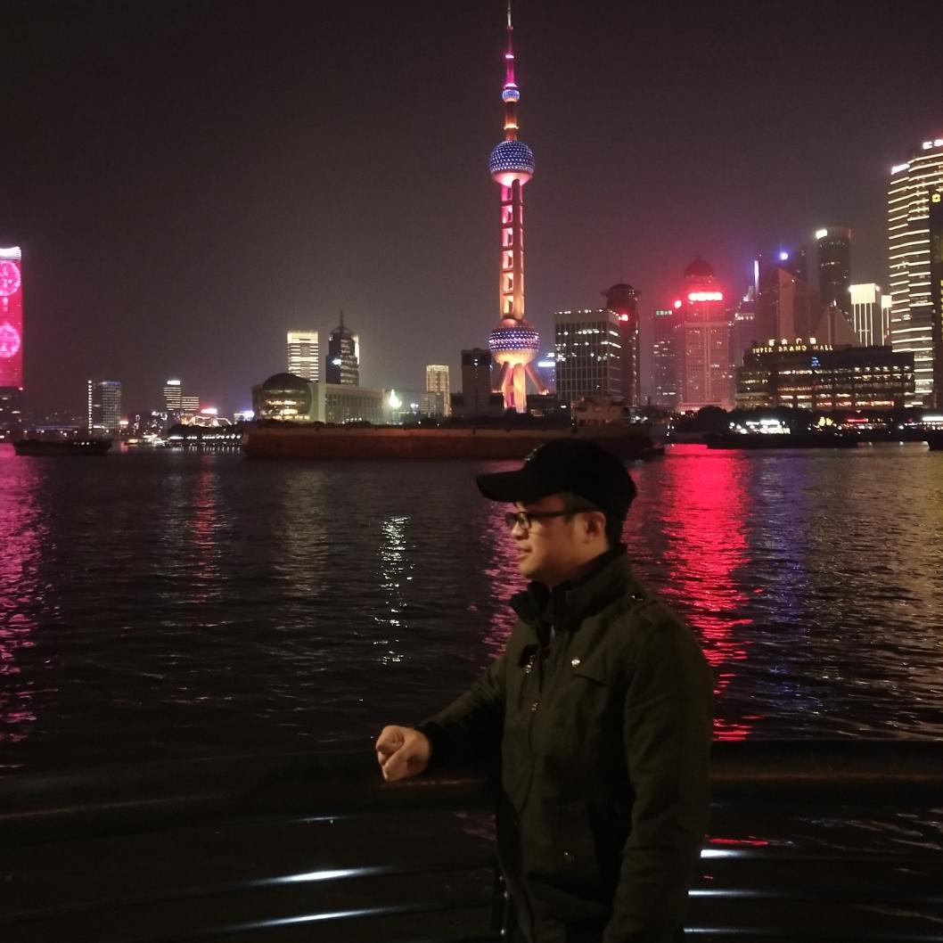 农村小伙向前冲