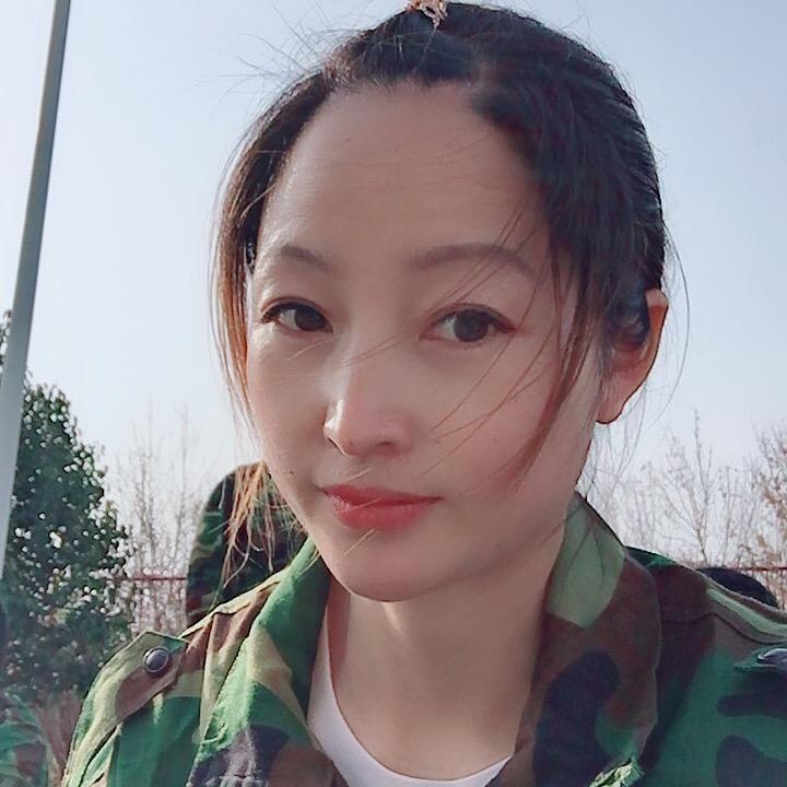 临淄茂业二楼ECCO孙春