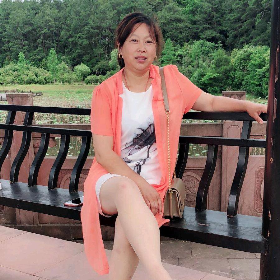 白娘子新人首播@每天11点不见不散