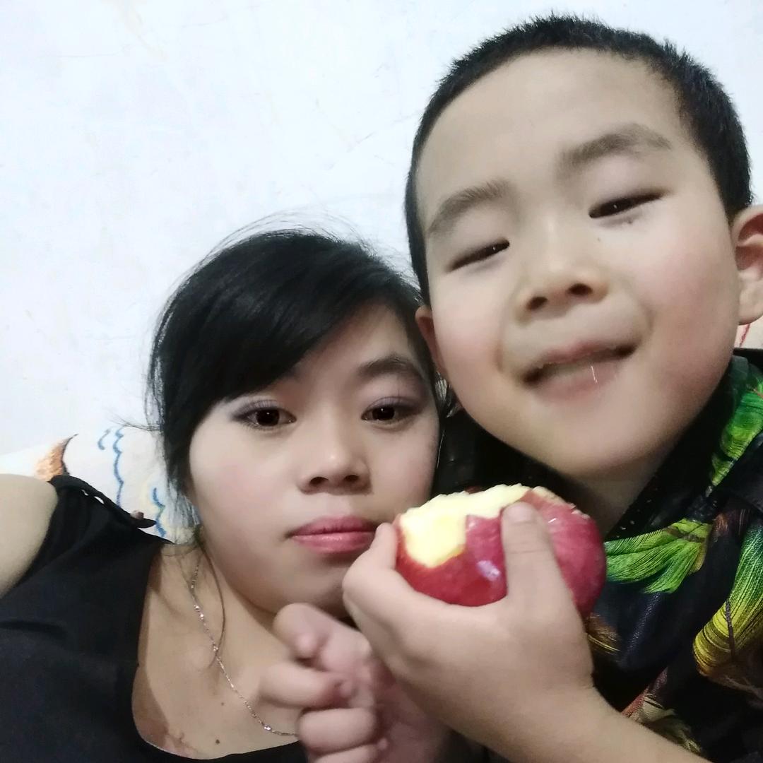 小十字脚板梅姐