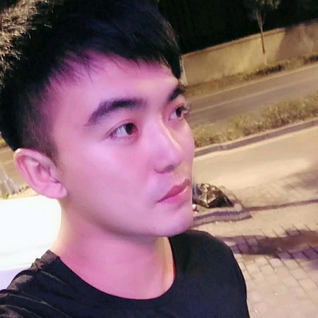 请叫我小哥哥