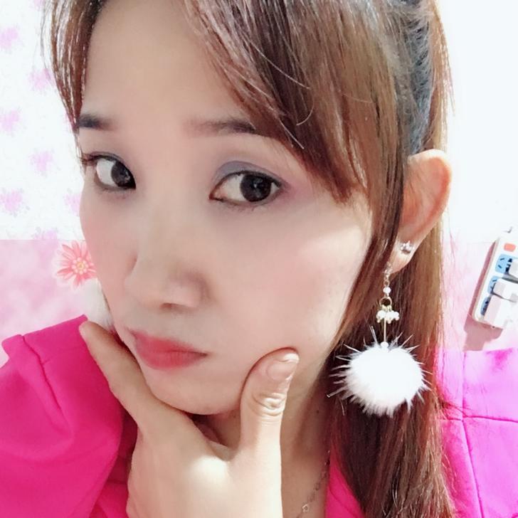依娜