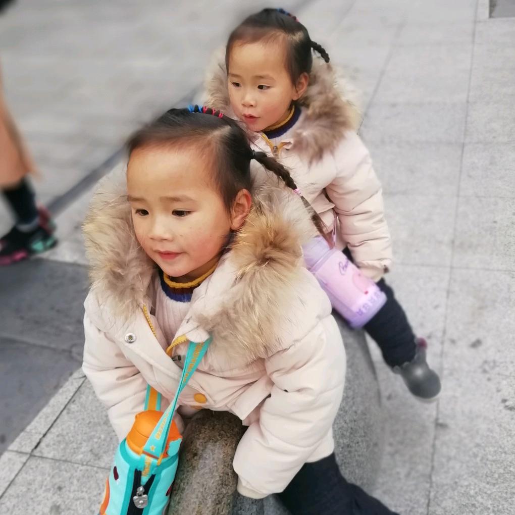 张邬小姐