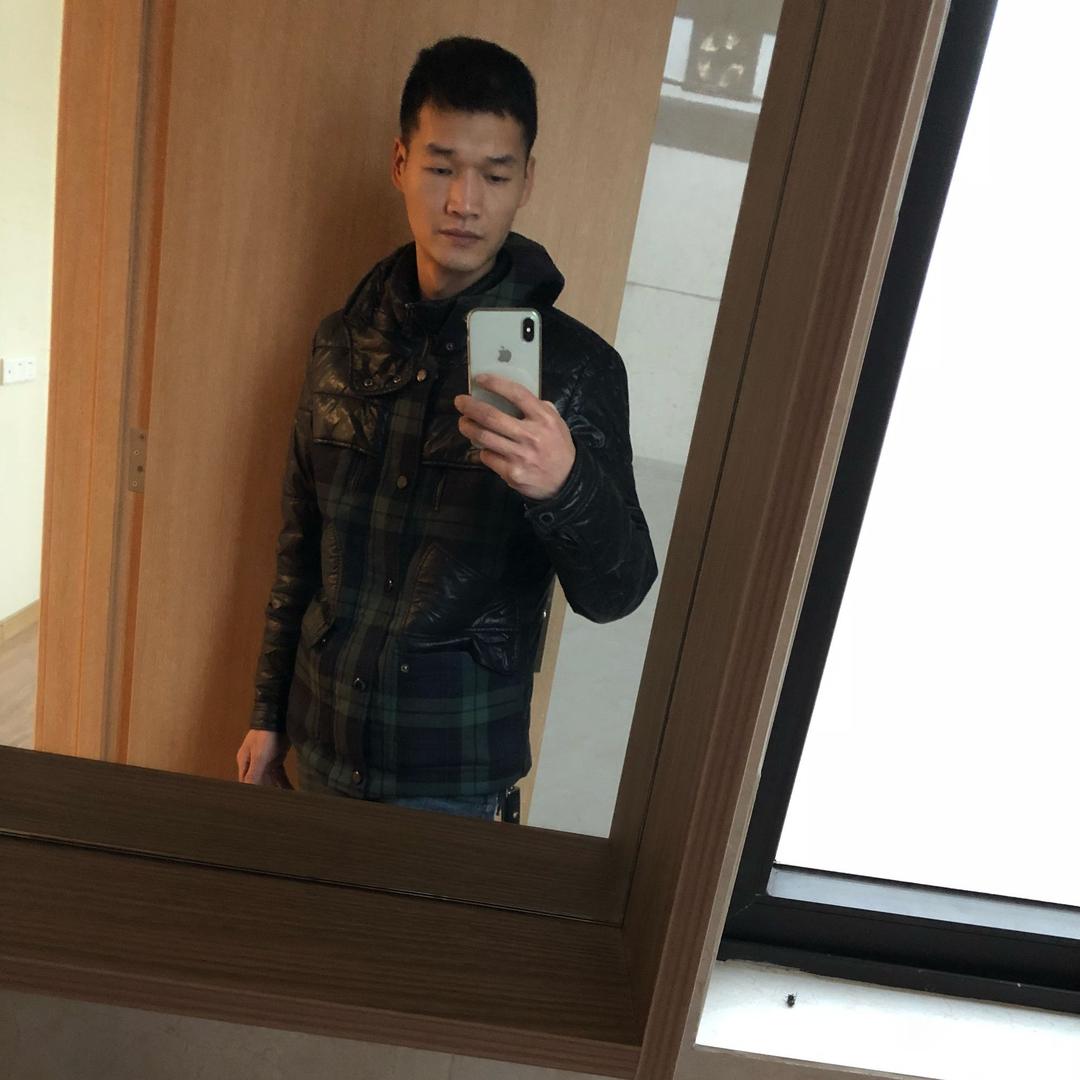 他好像一条狗~