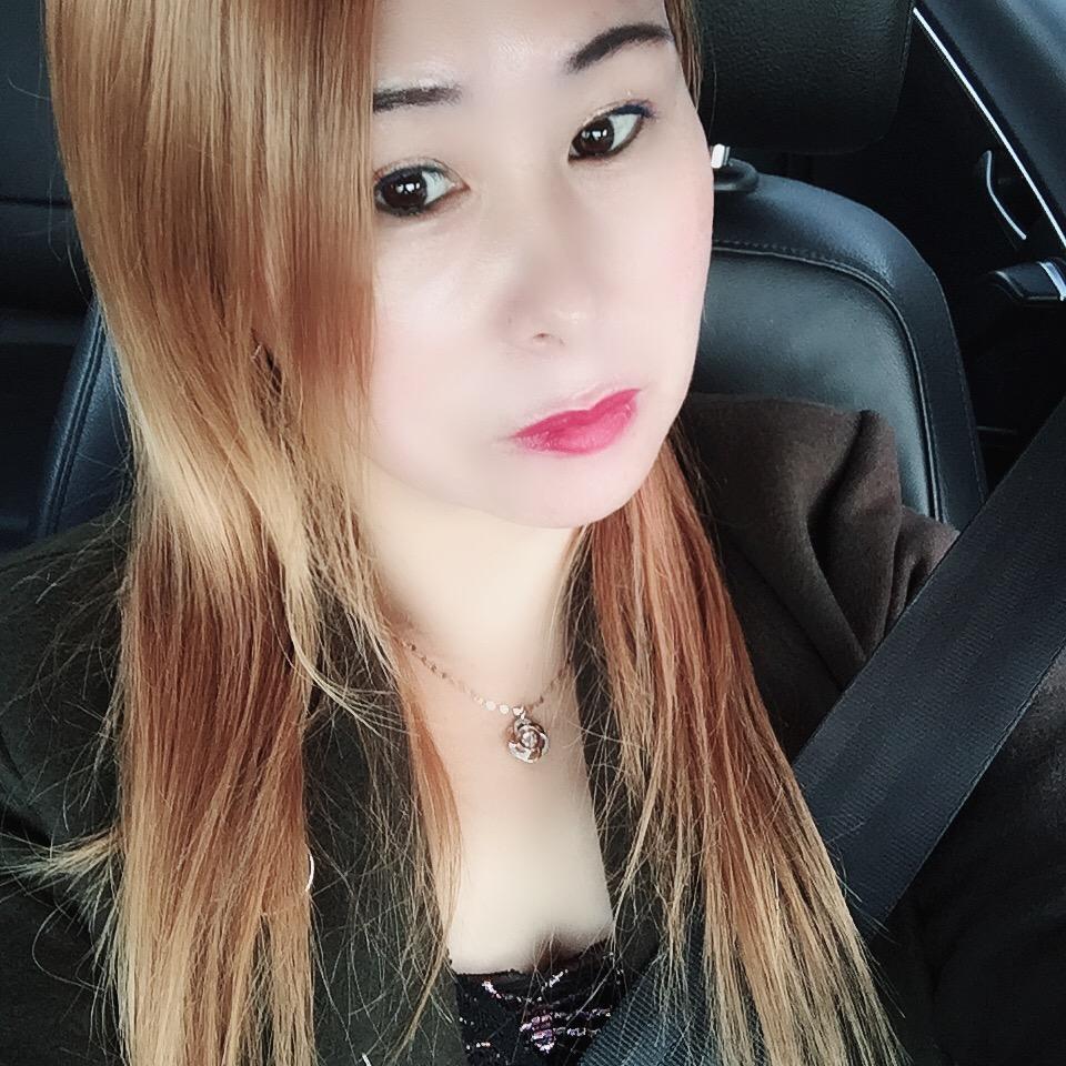 流着泪、吃糖