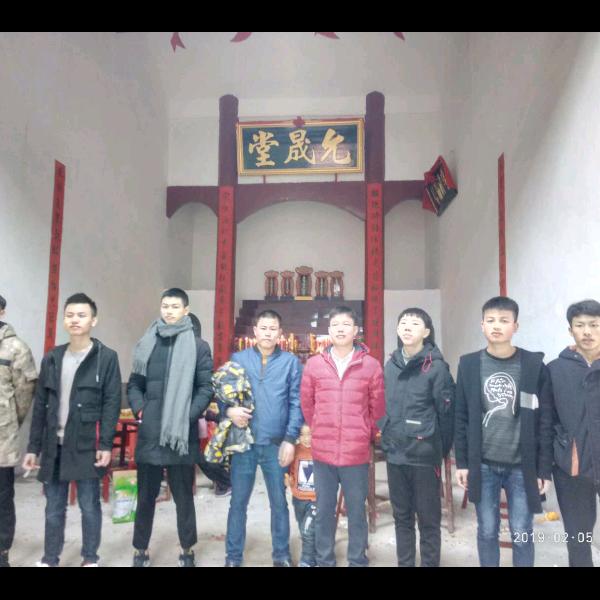 小邓哥哥