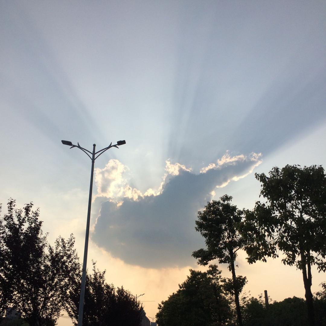 雨落天边