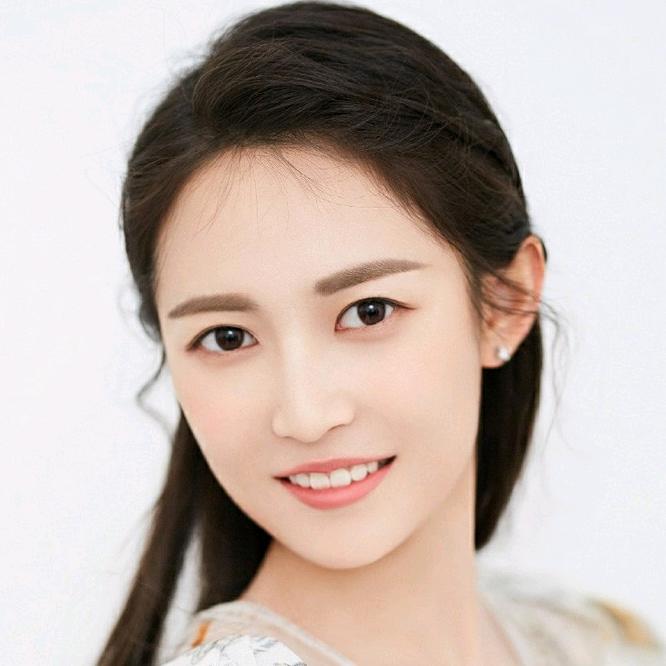 婷