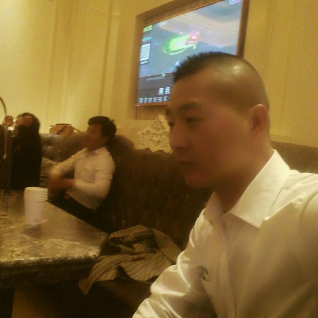 单身大叔~雨后漫步