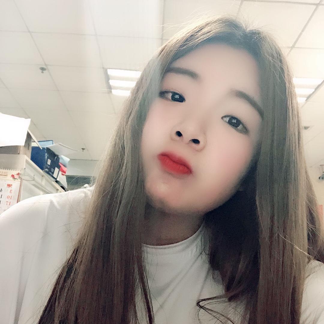 刘啾啾