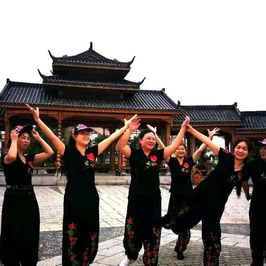 黄启翠