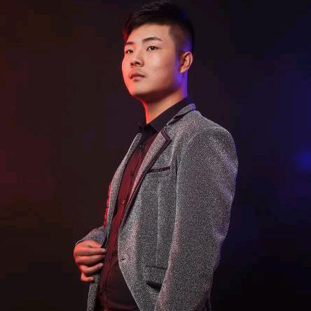 杨飞