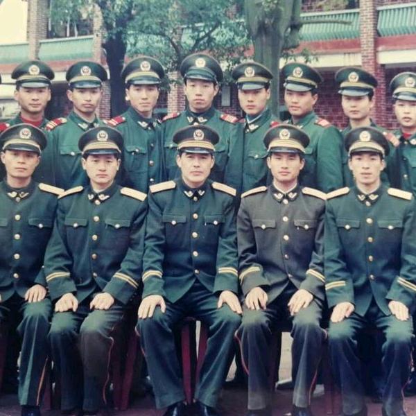 当过兵的人