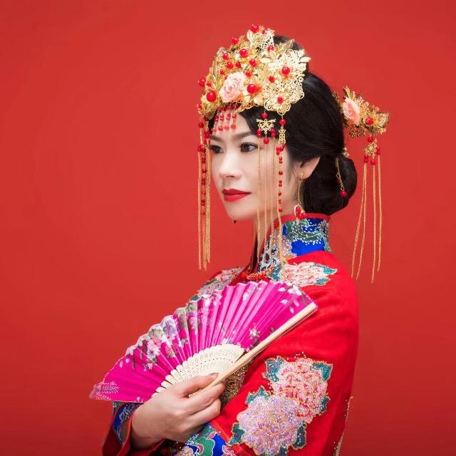名电电气 老板娘