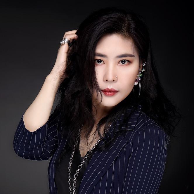 开心生活 红太狼女子车队