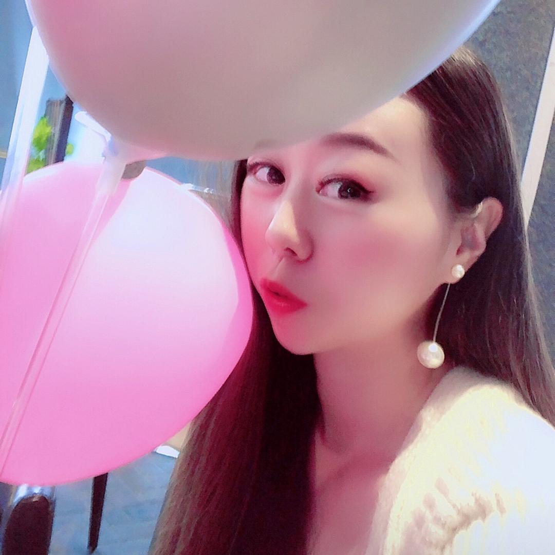 李月萌Rachel