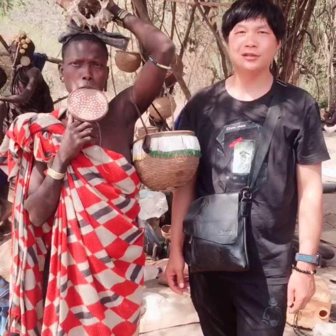 走进非洲最原始的部落