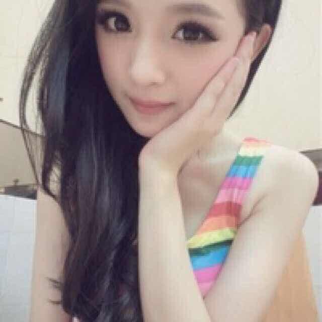 亚细亚迎宾西路西头路北香港玫女装店
