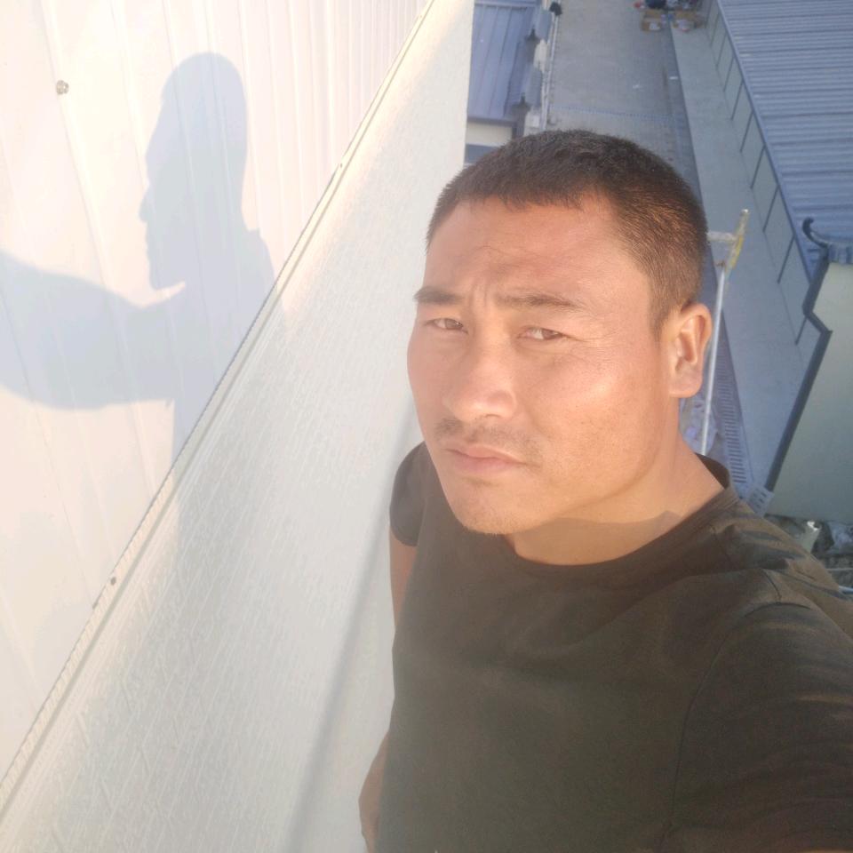 李三孩是建箱房的