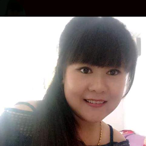 荣儿 