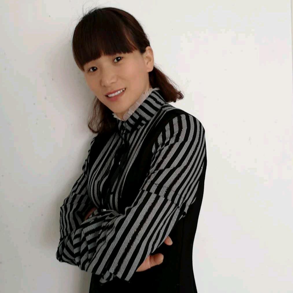 英子