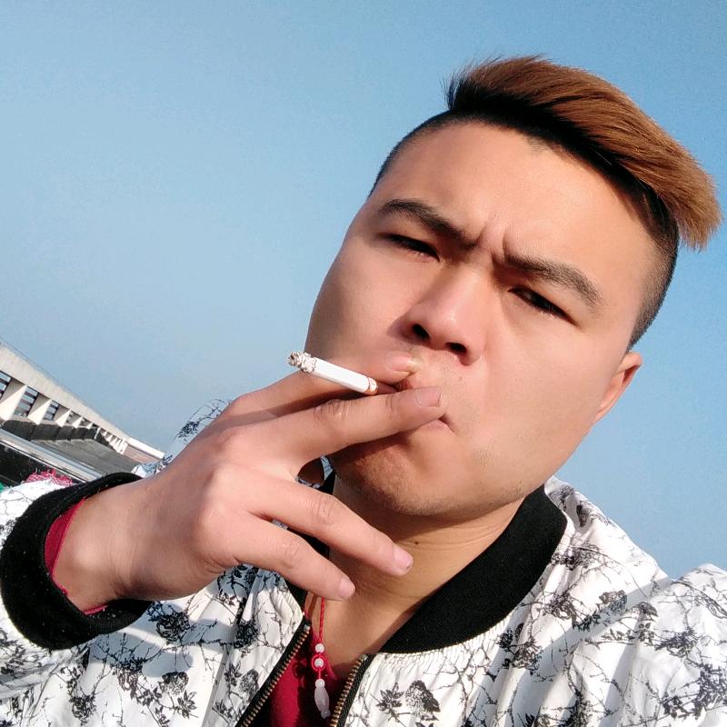 ╰⋛⋋⊱⋋饥饿的狼⋌⊰⋌⋚╯