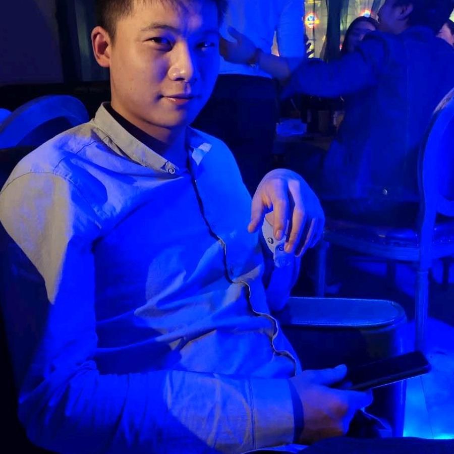 陌离