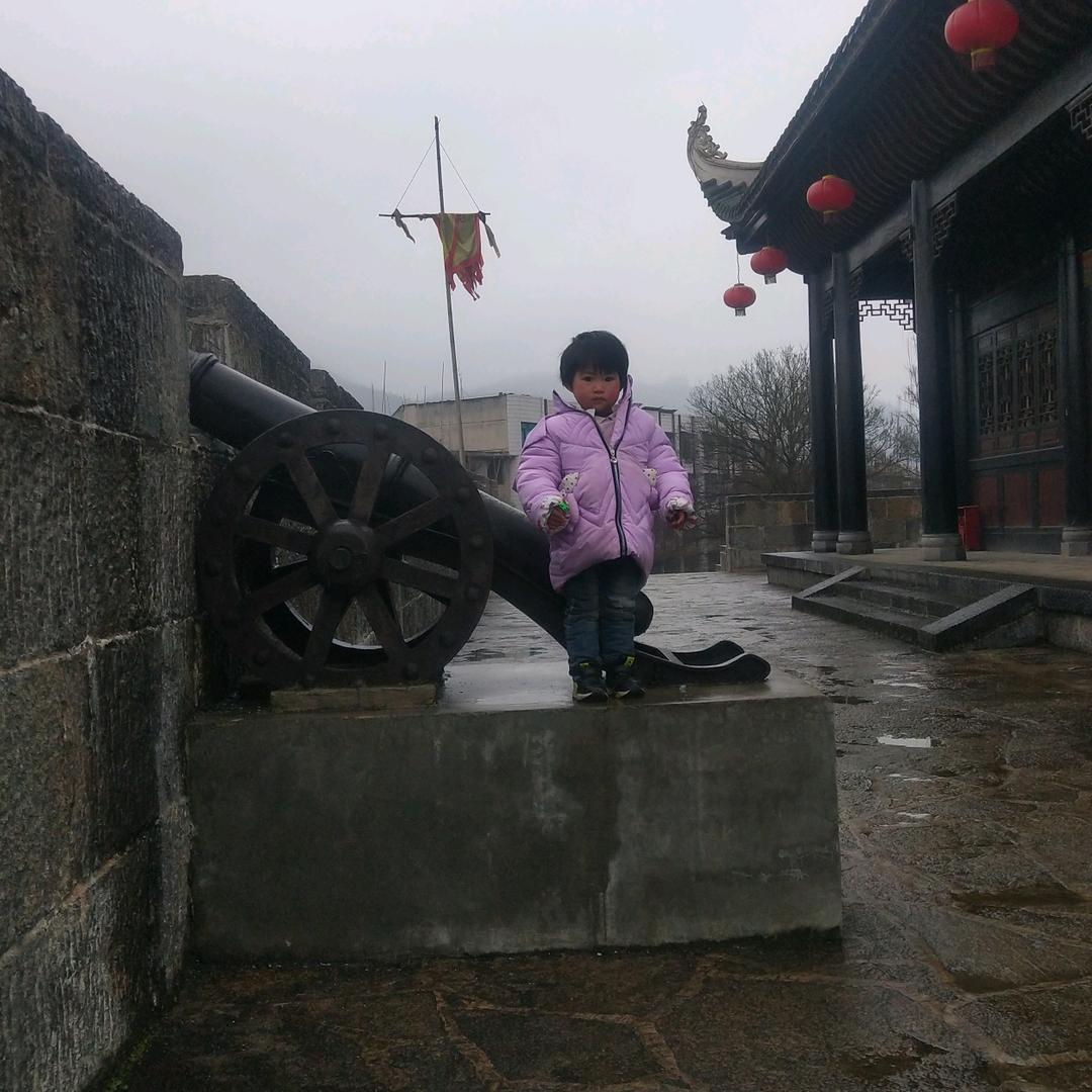 小唐陪妻子抗冻