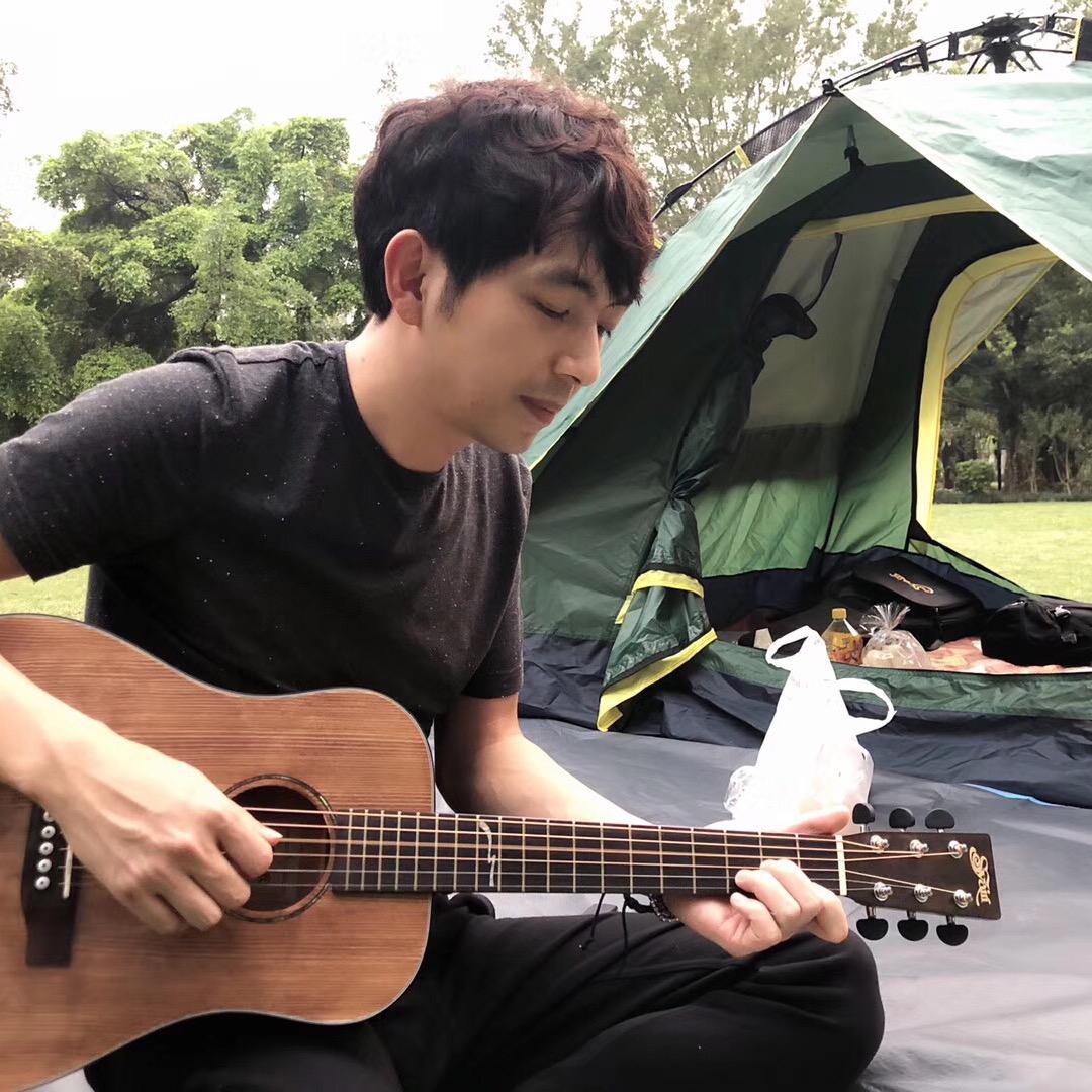 南宁大锟吉他工作室 专业吉他维修