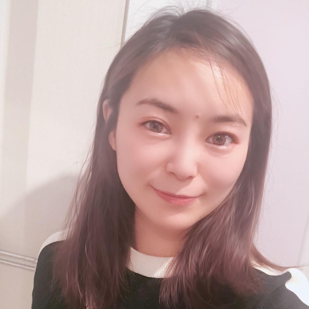 大眼妹吃不饱