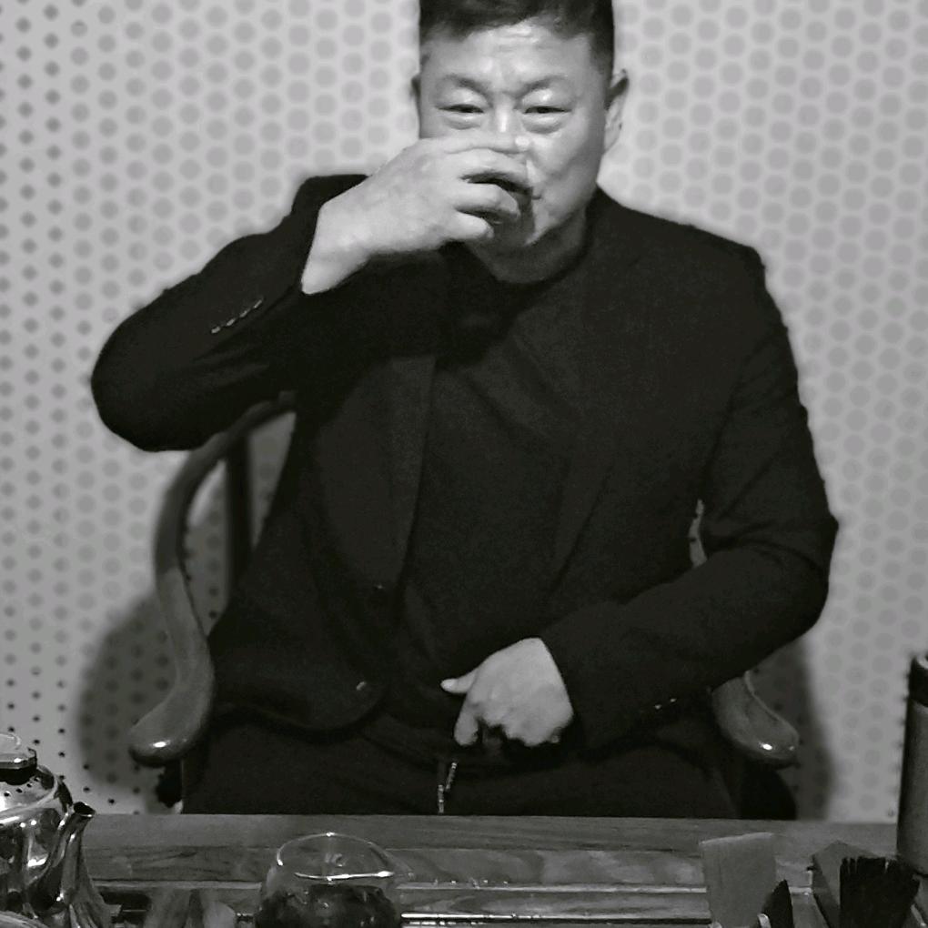 说实话伟哥（吃嘴猴）