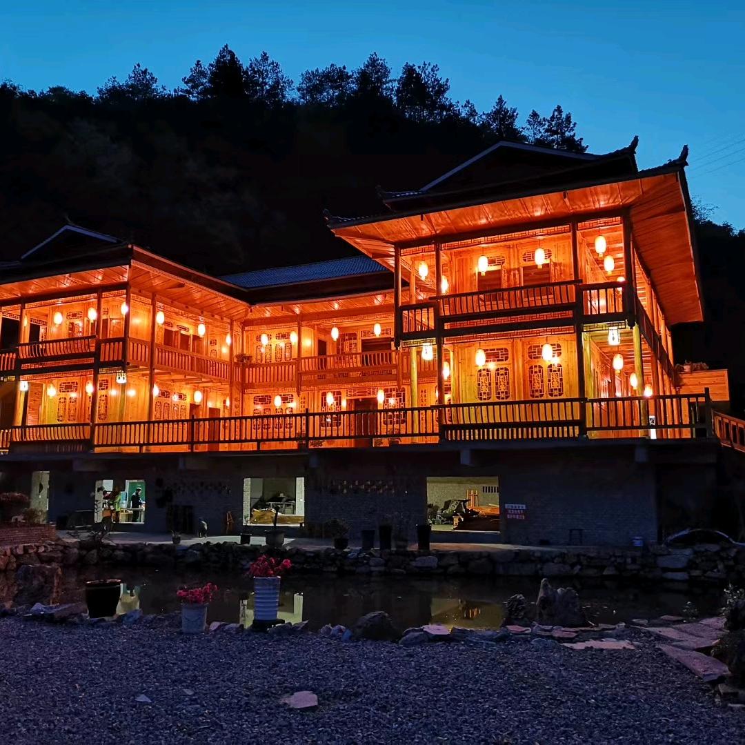 贵州杉乡木屋