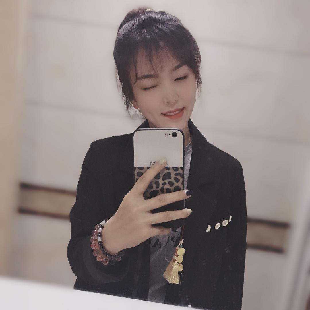 @小橙子姐姐