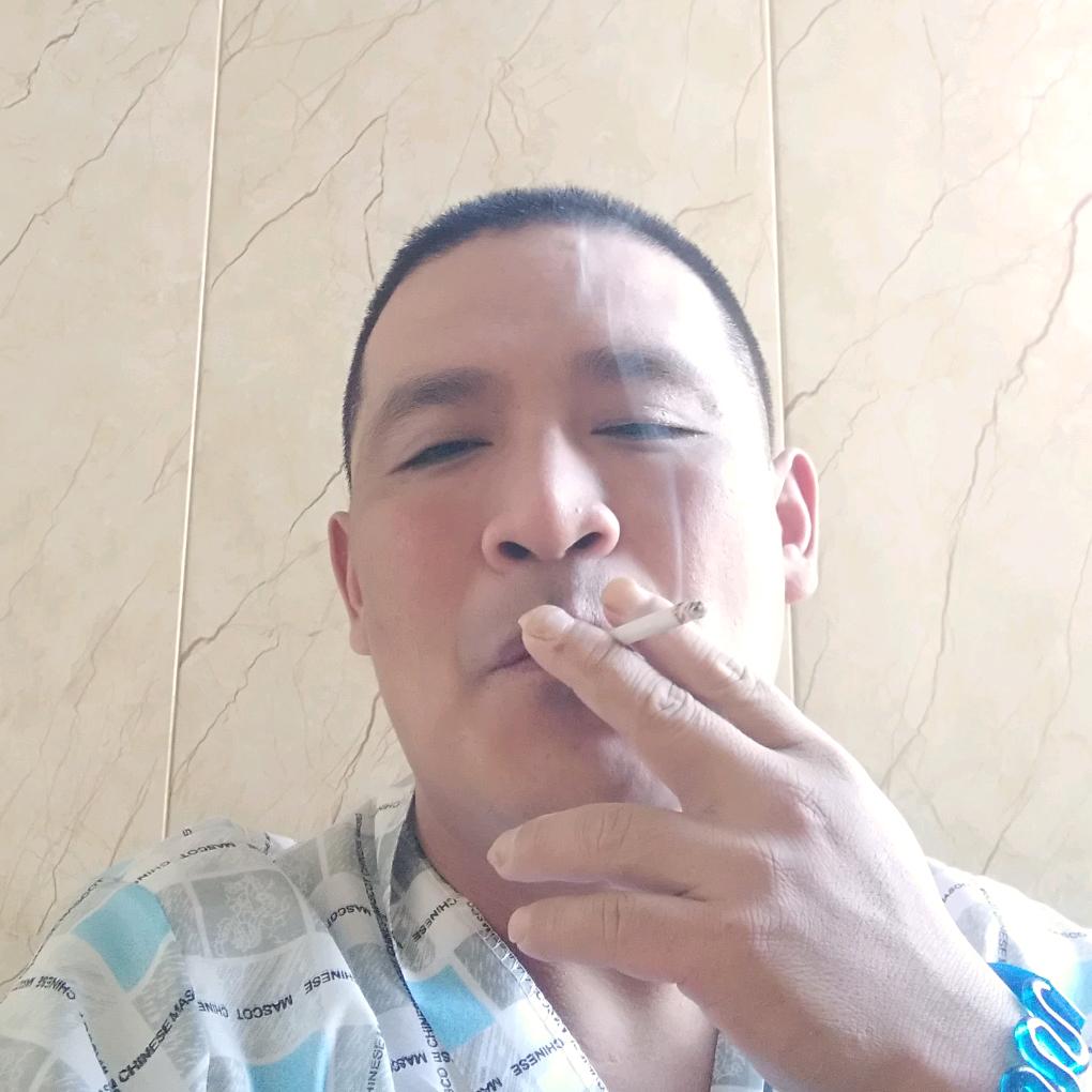 烟是酒后的情人