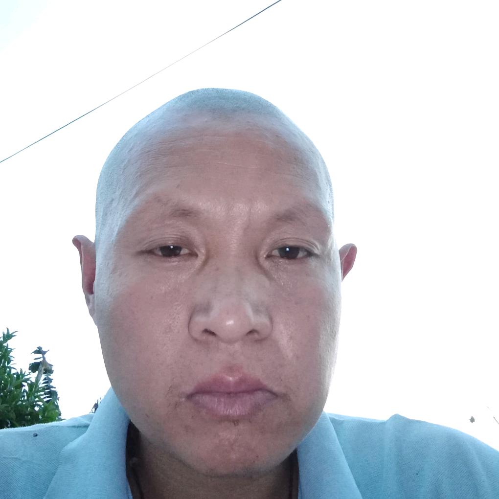 专业彩钢，诚结各种彩钢棚，钢结构安装打板