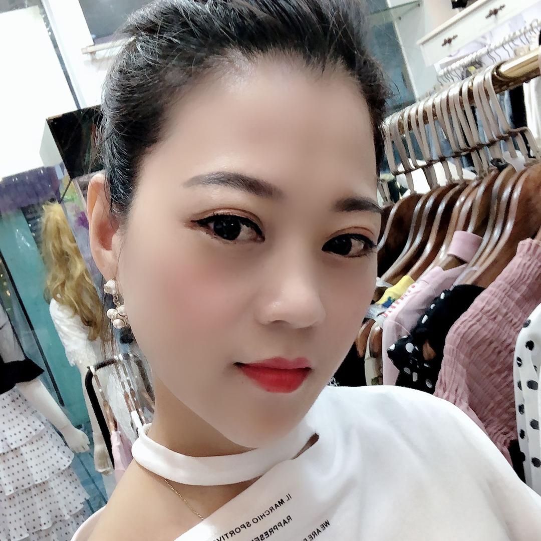 深圳逗逗时装店（拒绝连赞）